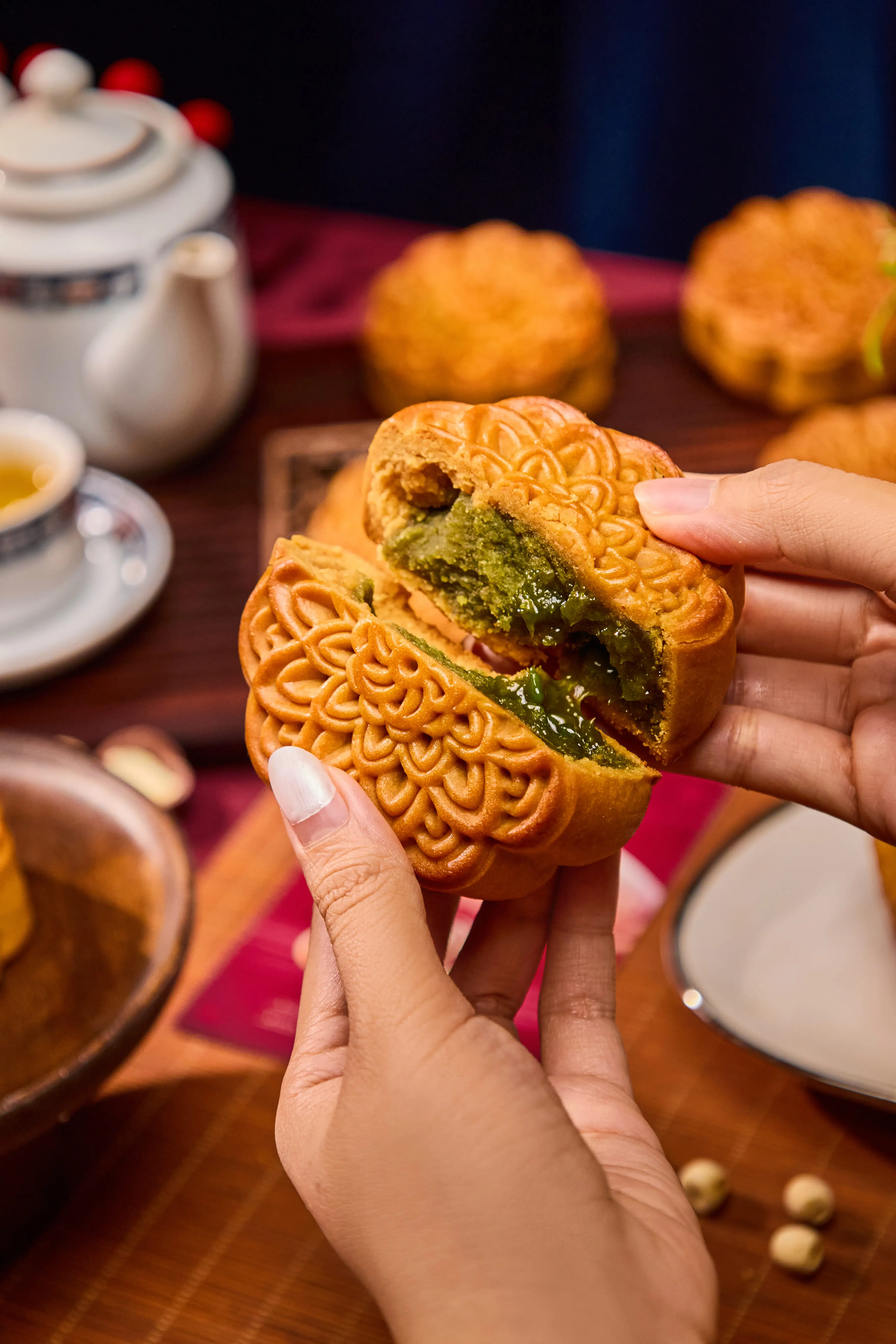 Bánh Trung thu lưu sa Matcha Solra Gift